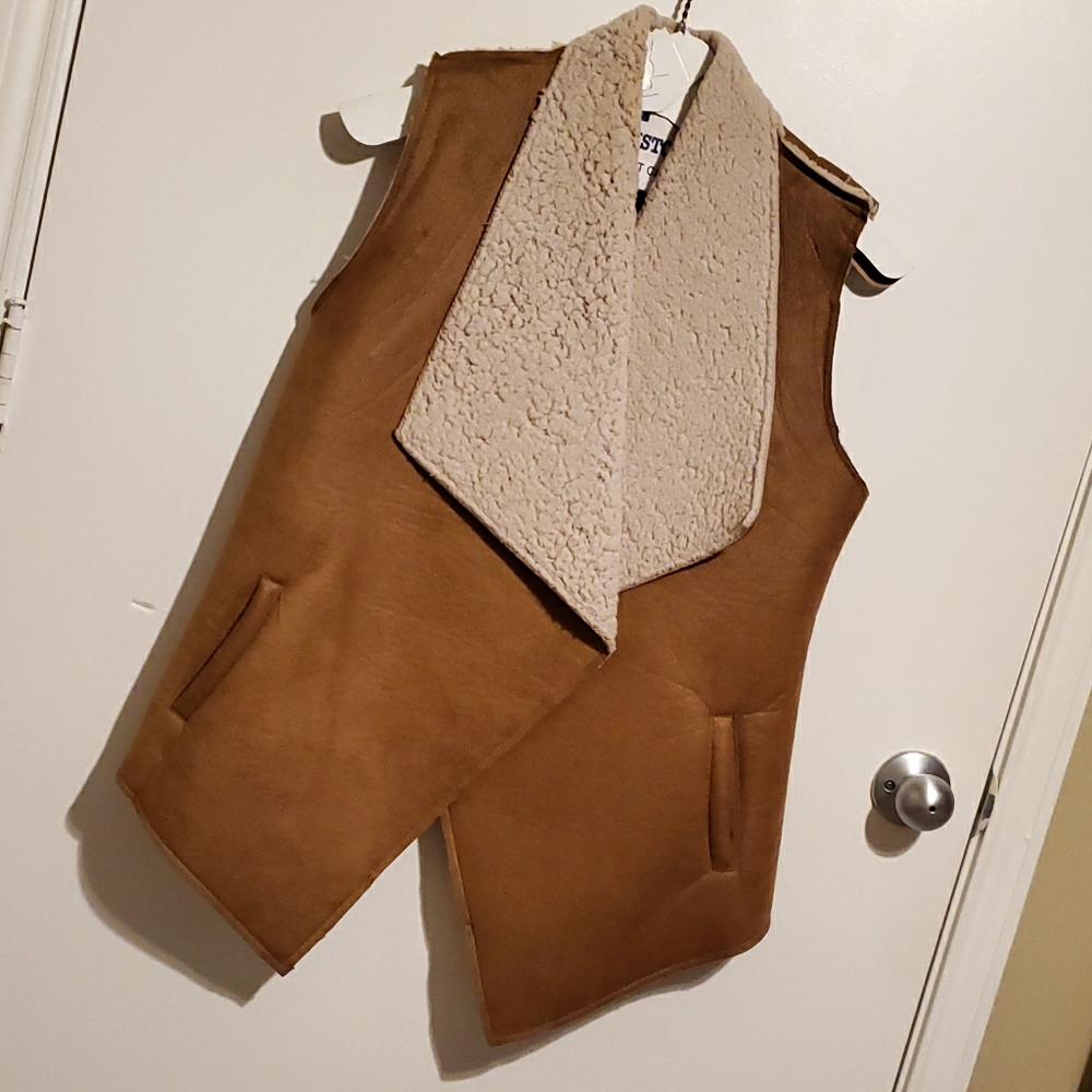 Love Tree Sherpa Lined Camel Suede Vest